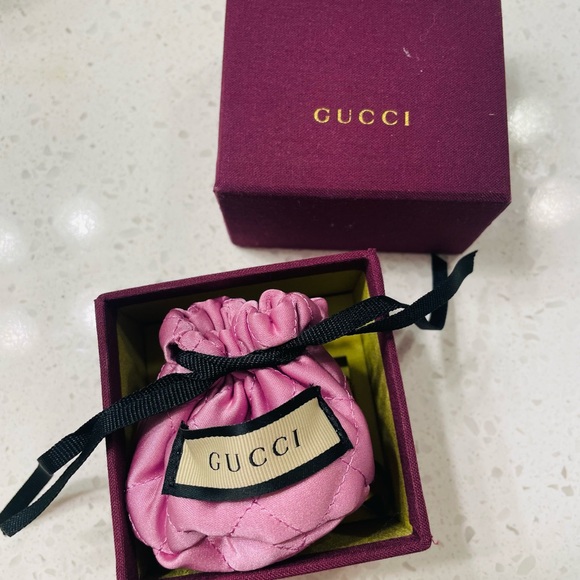 Beautiful Gucci ring for sale - Picture 6 of 8